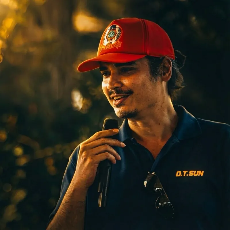 Headshot of Gritapat 'MrBee' Setachanatip